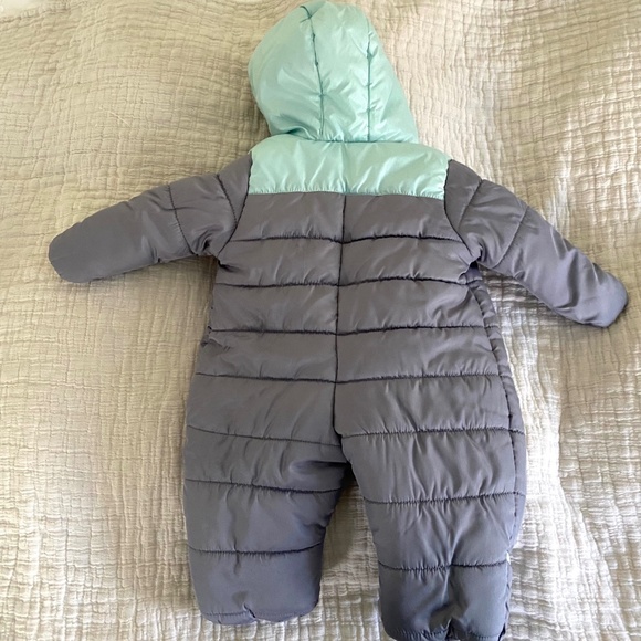 Carter's Baby snowsuit - Picture 3 of 3
